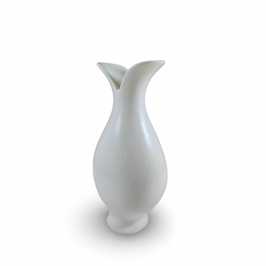White bud vase