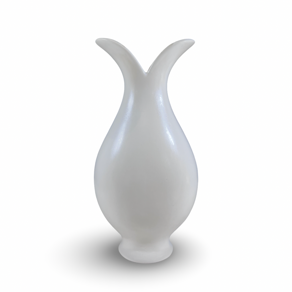 White bud vase