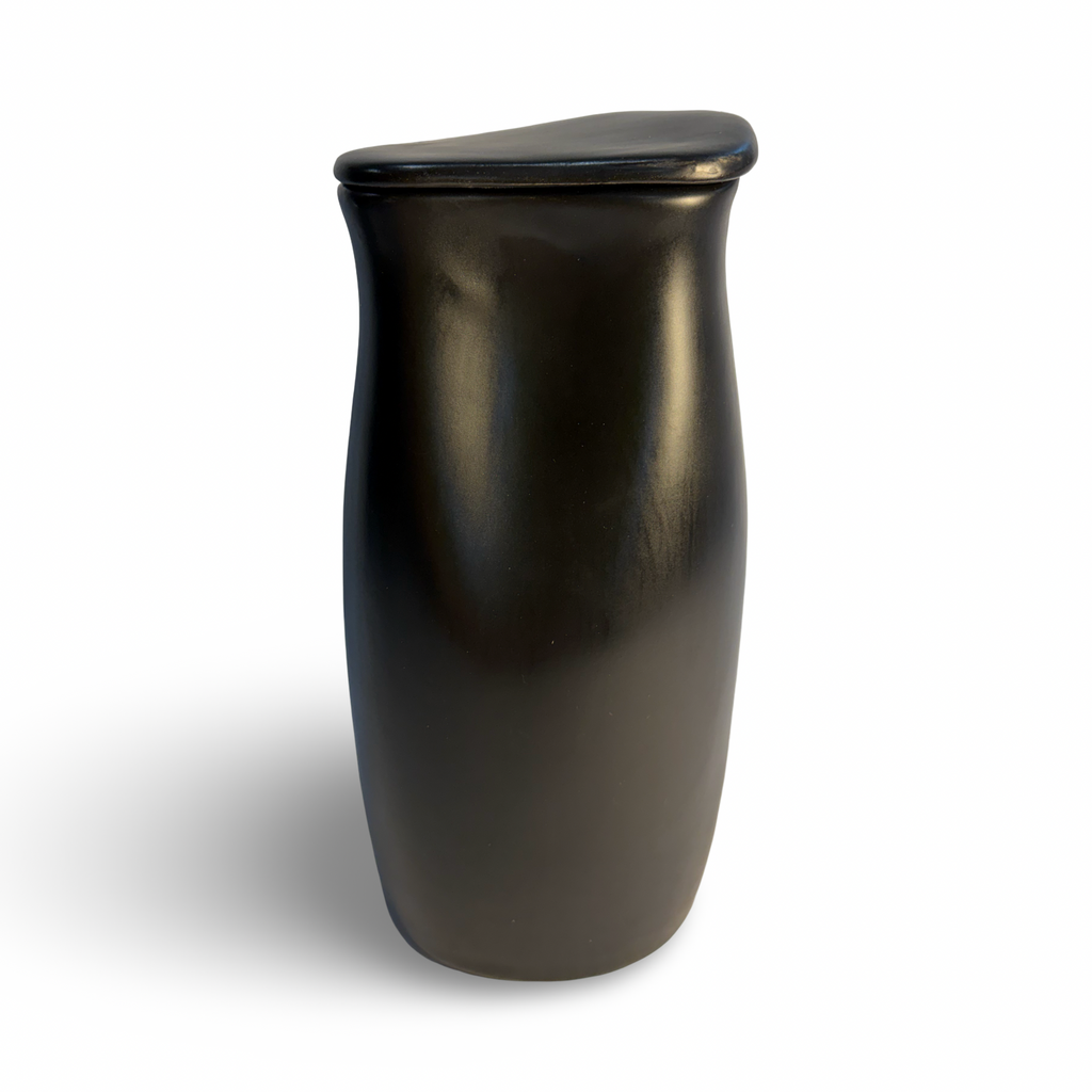 Black Lidded Icebox Carafe